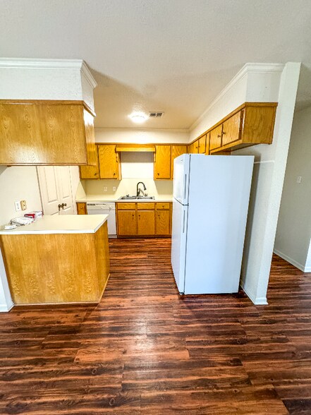 Building Photo - 207 Betty Jane Ln