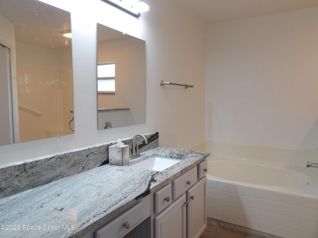 Building Photo - 3685 Kestrel Ct