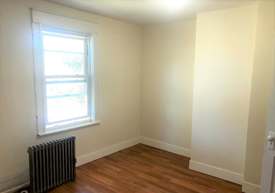 Building Photo - 82 Empire St