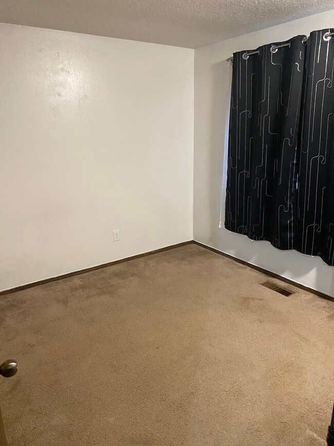 Building Photo - 1788 SW 5th St