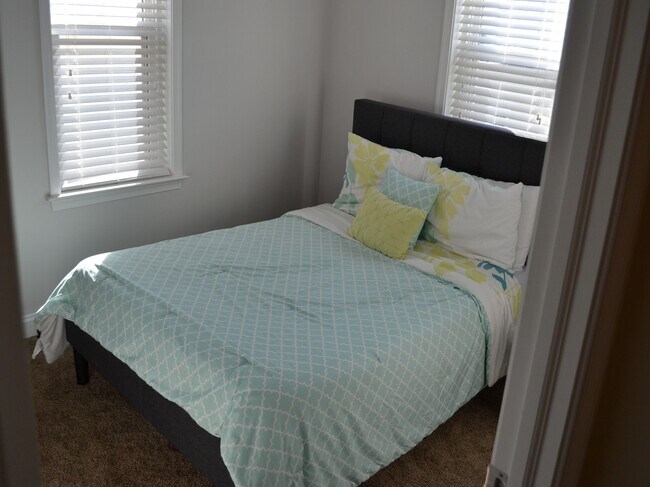 Building Photo - 12 S Franklin Ave