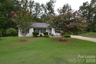 Building Photo - 112 Dundee Ct