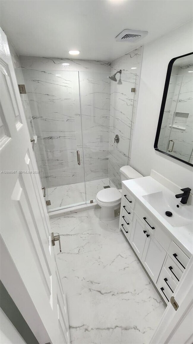 Building Photo - 5046 SW 145th Ave