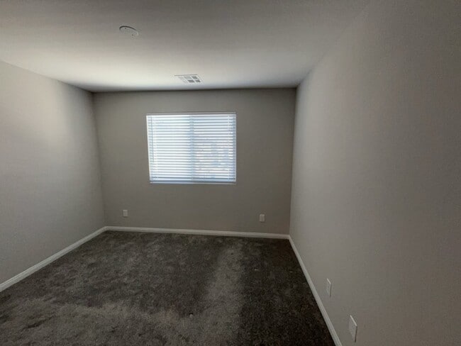 Building Photo - 2122 Bethesda Fountain Rd