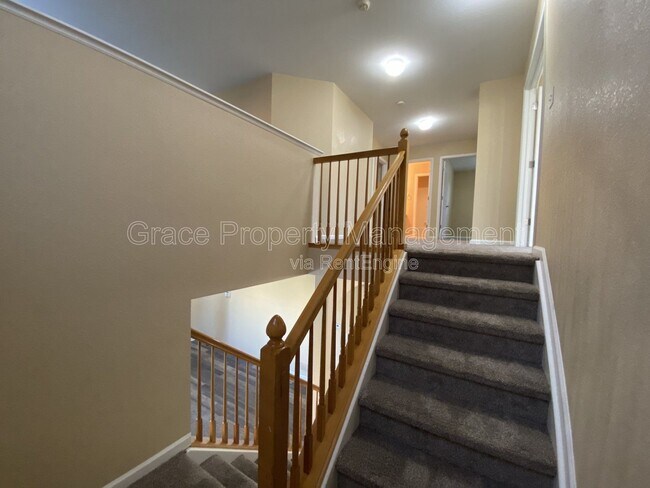 Building Photo - 239 Bristlecone St