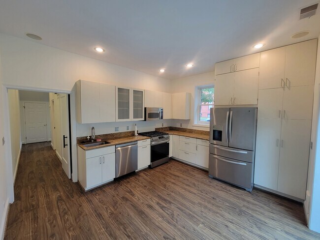 Building Photo - 255 10th St NE