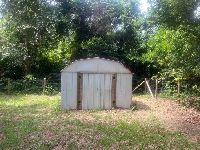 Building Photo - 179 Smith Ln