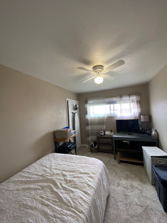 Building Photo - Gorgeous, Spacious 3 bed / 1 bath located near Encanto, San Diego!