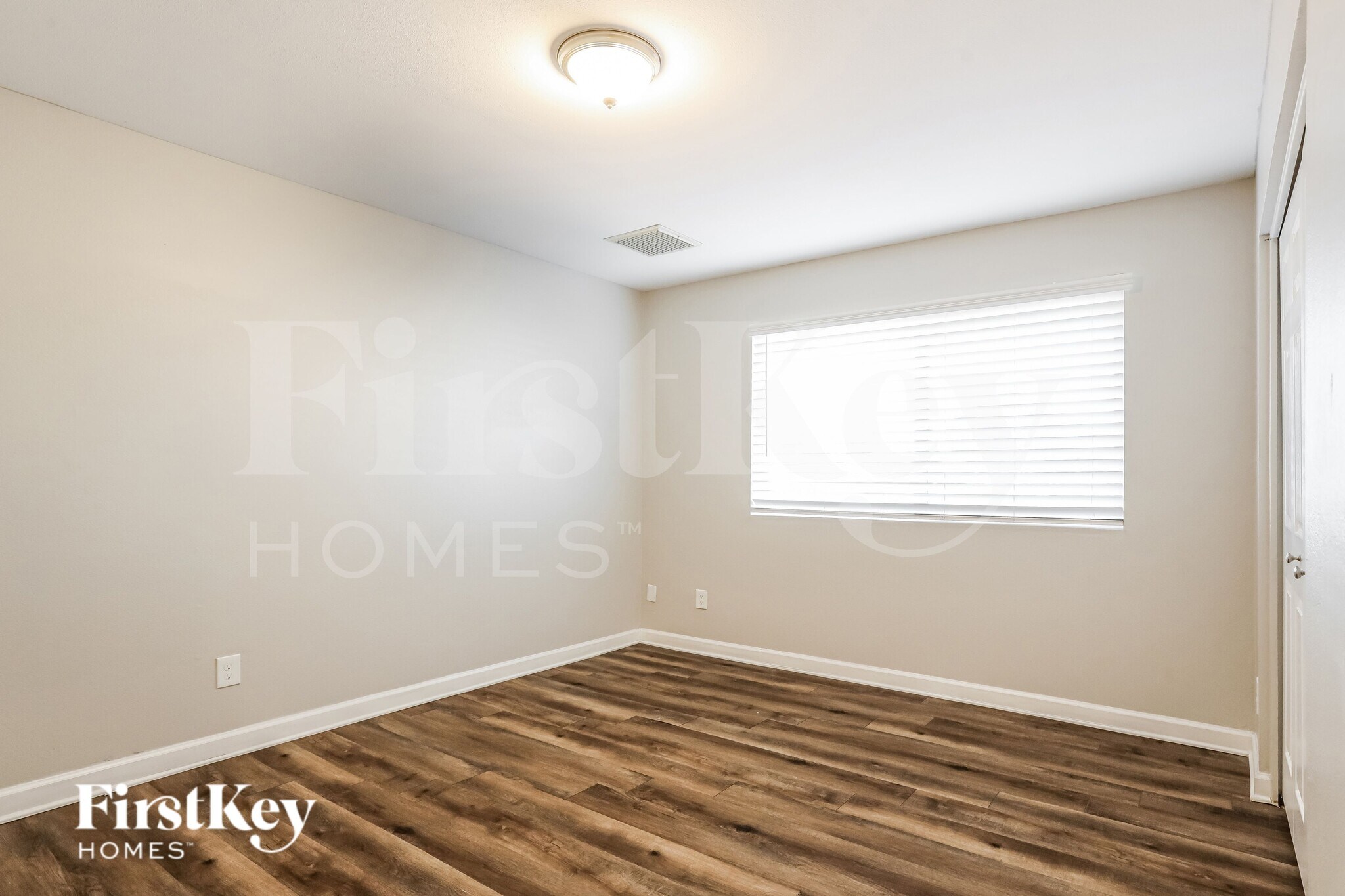 Building Photo - 4845 W Las Palmaritas Dr