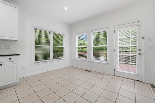 Building Photo - Spacious Renovated Home on a Quiet Cul-de-Sac Single-family · Professionally managed · Move-in ready