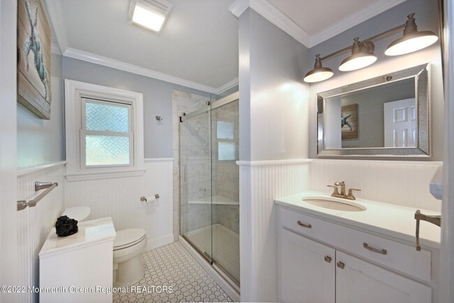 Building Photo - 18 Crestview Dr