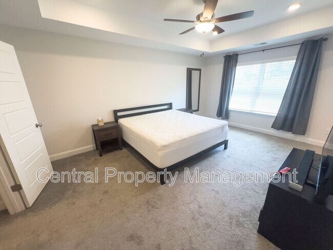 Building Photo - 22 Camden Wds Trl