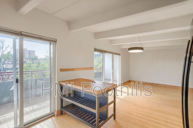 Building Photo - 1441 N Humboldt St