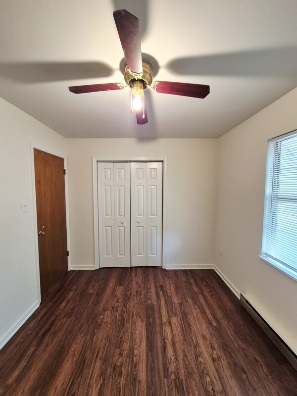 Building Photo - 1412 Blair St