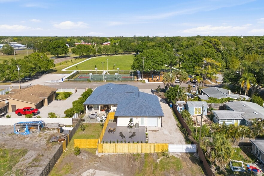 Building Photo - 508 Brandon Ave