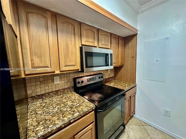 Building Photo - 231 SW 116th Ave