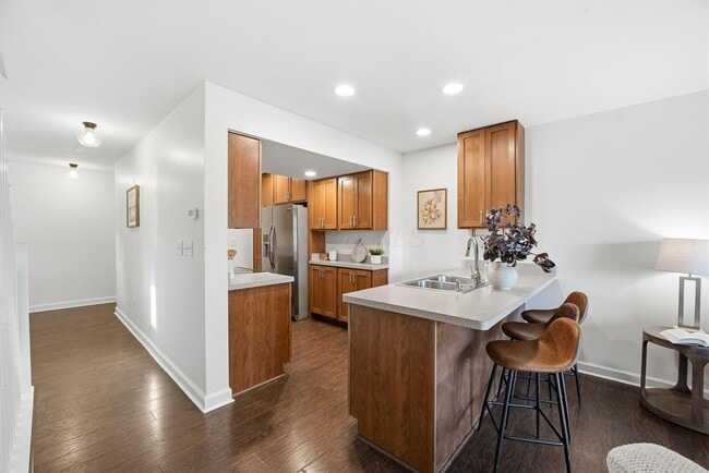 Building Photo - 5516 Baneberry Ave