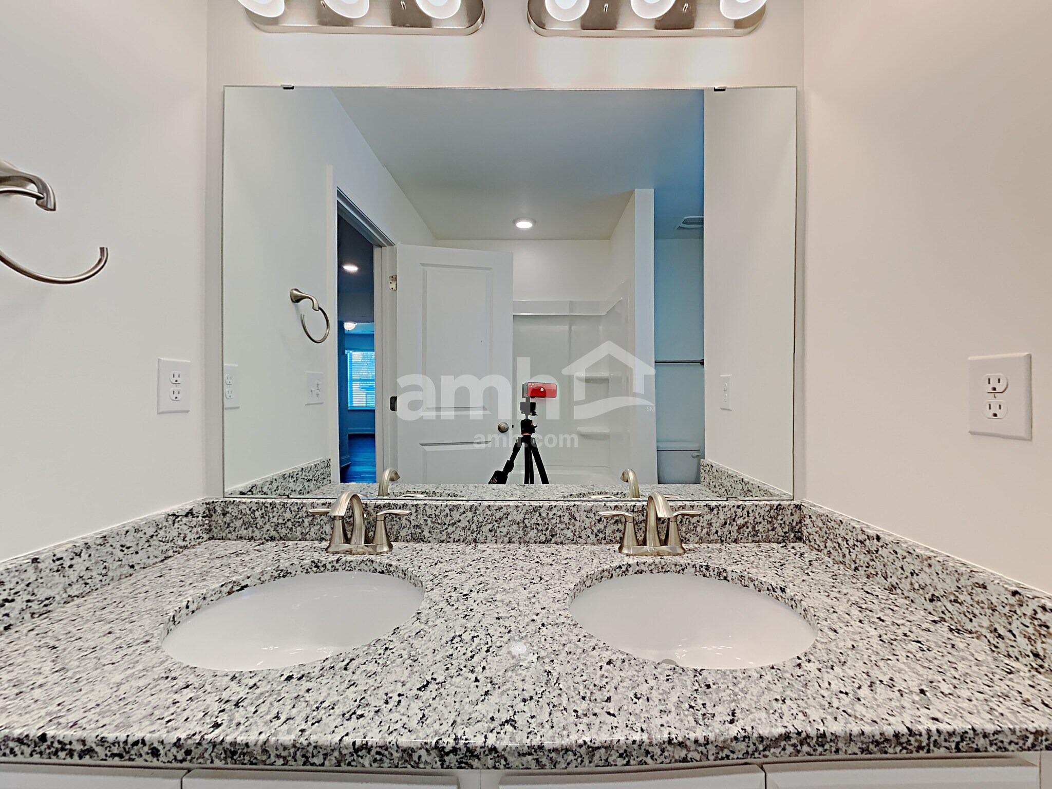 Building Photo - 175 River Hwy