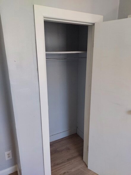 Building Photo - 9 W 35th St