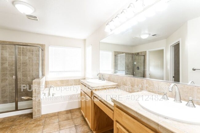 Building Photo - 5208 Rainwood Way