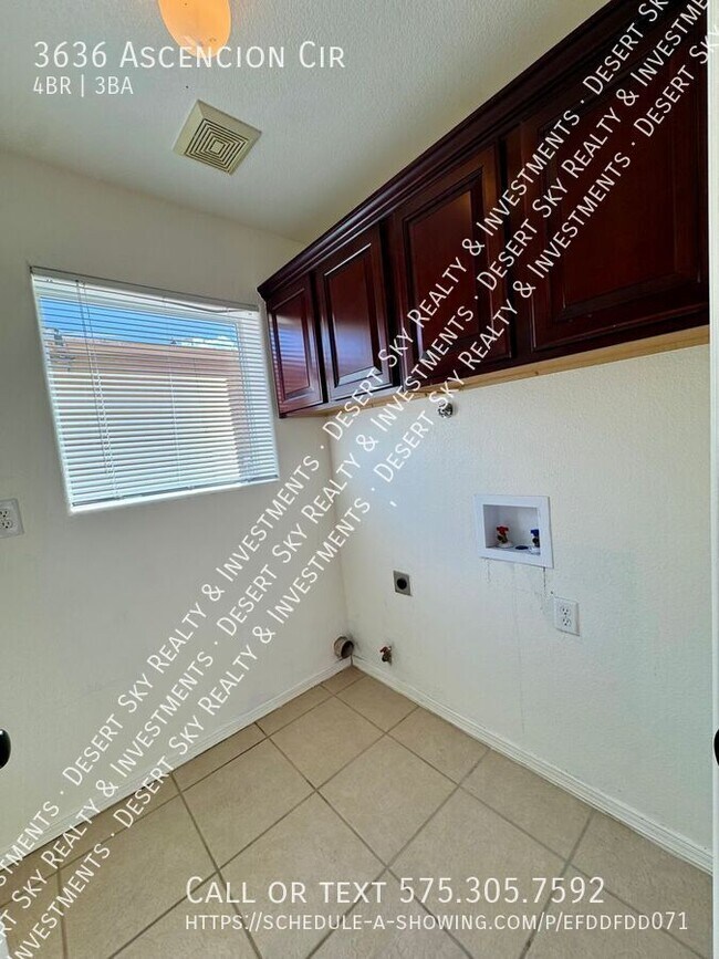 Building Photo - 3636 Ascencion Cir