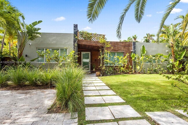 Building Photo - 570 NE 52nd Terrace