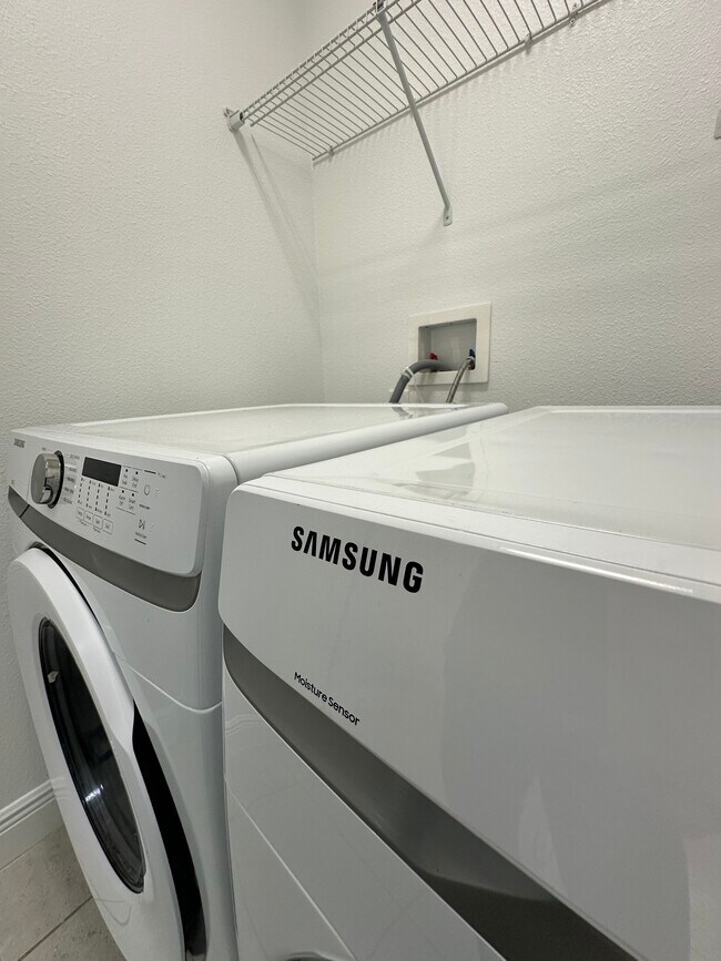 Building Photo - 15479 Sugar Citrus Dr