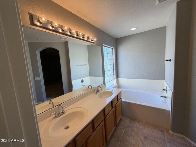 Building Photo - 10299 E Mallow Cir
