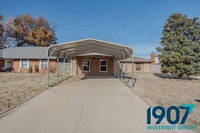 Building Photo - SPECIAL OFFER! Move In Now & Get 50% Off Your First Month's Rent! 
Spacious 5-Bedroom Home in OKC...