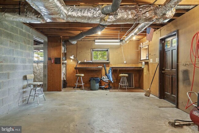 Building Photo - 12780 Chatter Brook Dr