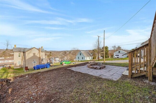 Building Photo - Beautiful 3 bedroom, 2 full bathroom home for rent in the Oakland area AVAILABLE NOW!