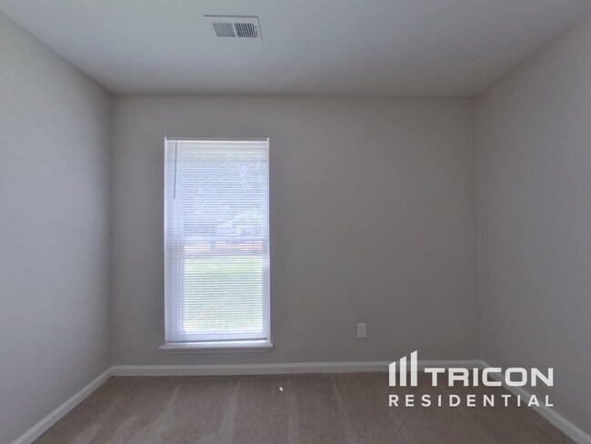 Building Photo - 10219 Atchinson Dr