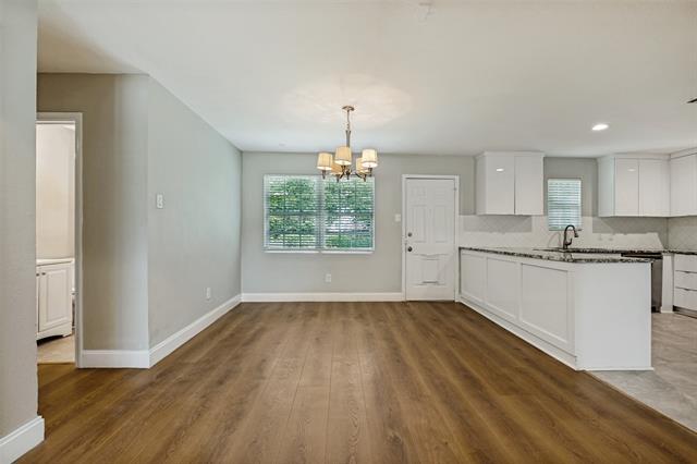 Building Photo - 717 Willowbrook Dr