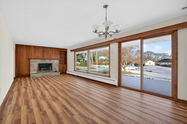 Building Photo - 9 Harbor View S