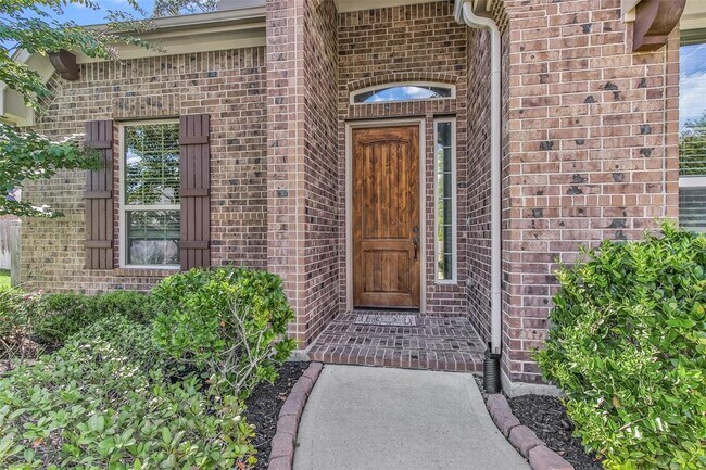 Building Photo - 22419 Banewood Dr