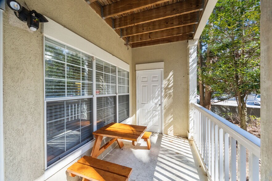 Building Photo - 4007 Westchester Rdg NE