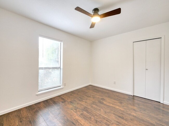 Building Photo - 1472 Rockshire Dr