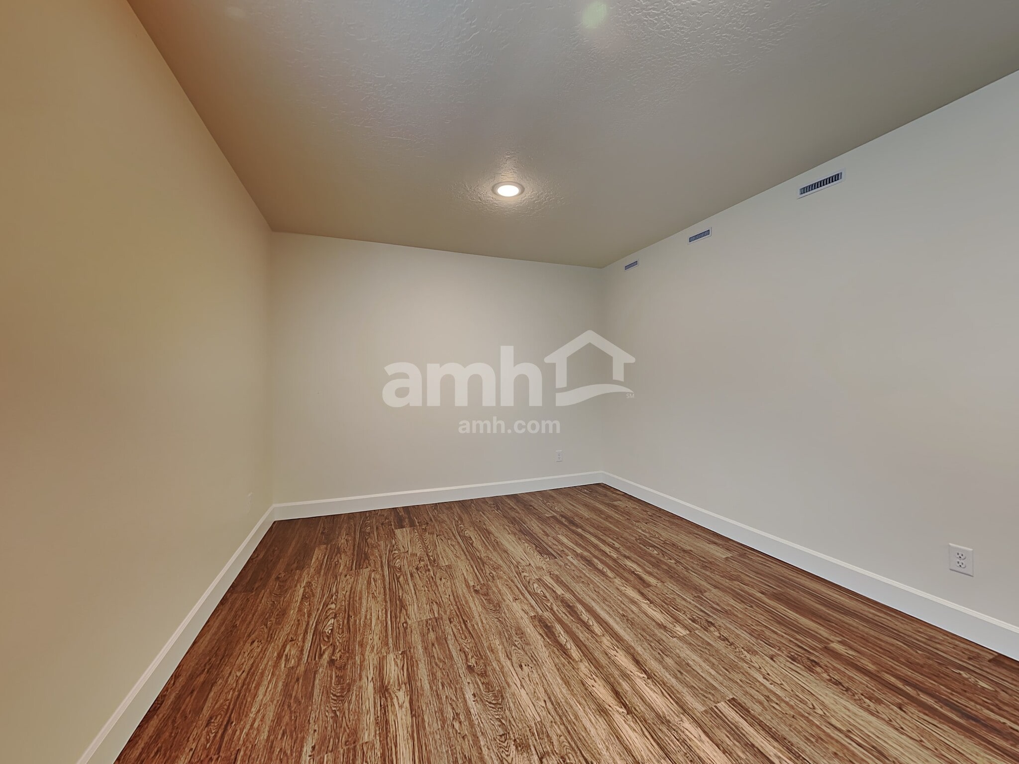 Building Photo - 6098 W Arranmore Dr