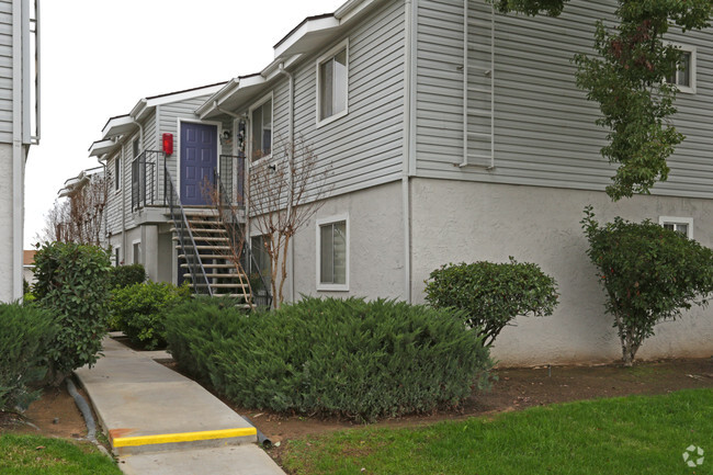 Building Photo - Heather Court Apartments