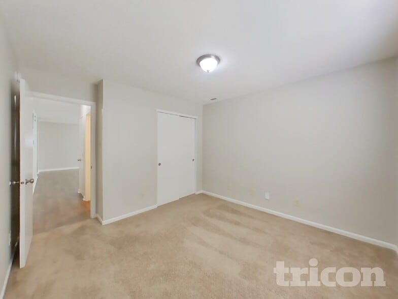 Building Photo - 6409 Alonzo Dr