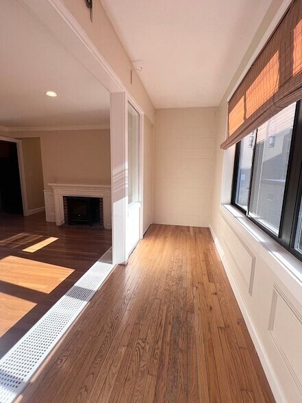 Building Photo - 8 Juniper St