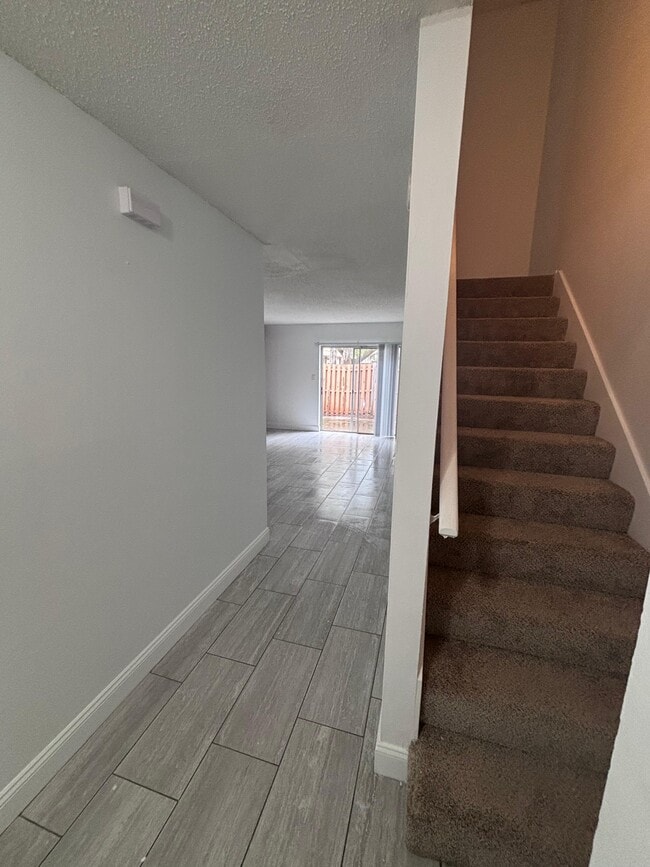 Building Photo - 4825 Lighthouse Cir