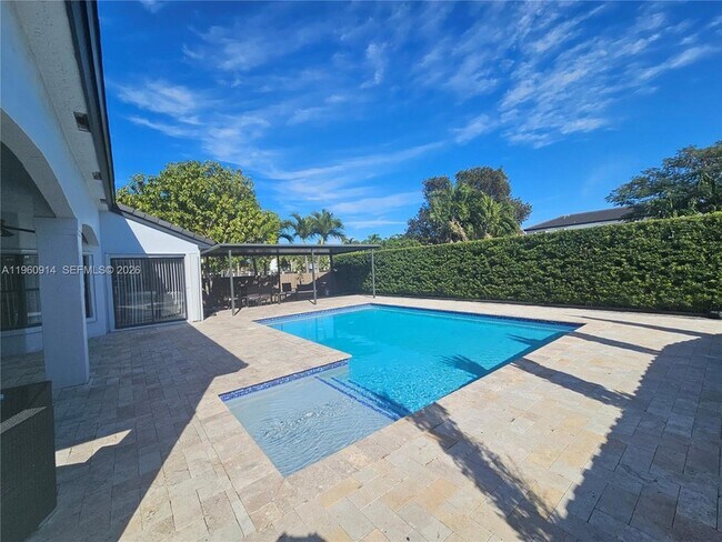 Building Photo - 7301 SW 159th Ave