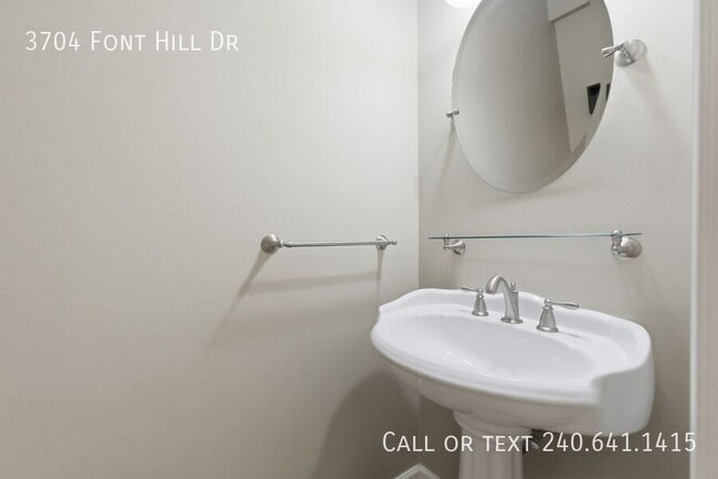 Building Photo - 3704 Font Hill Dr