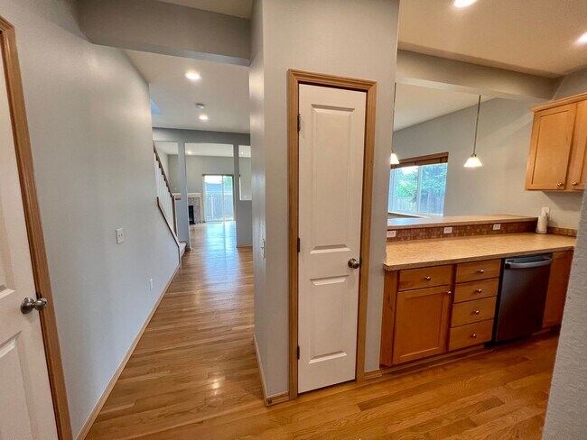 Building Photo - Greenwood Home