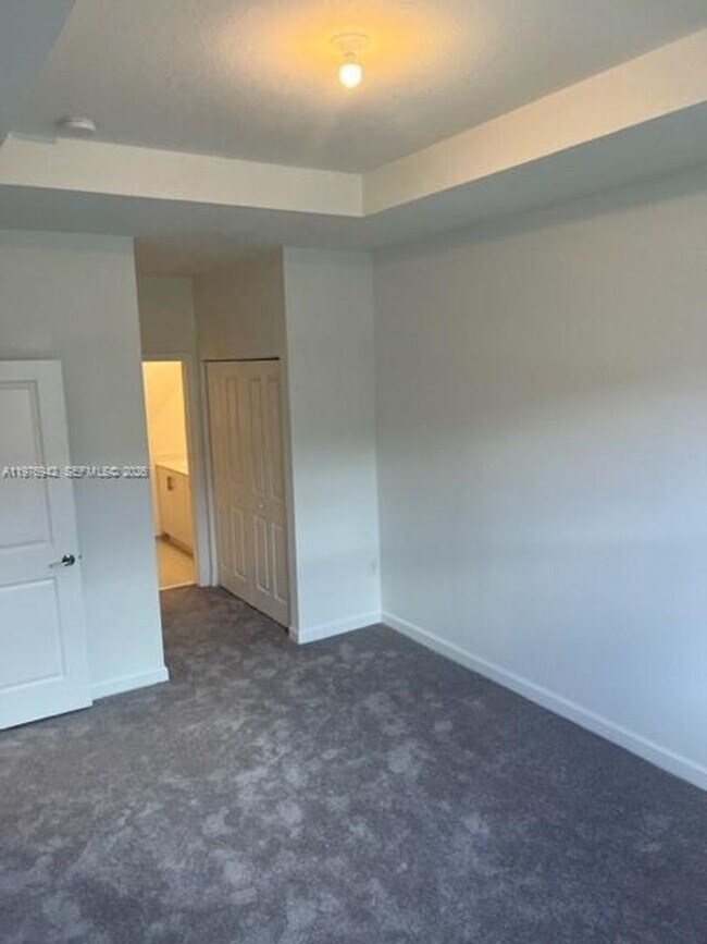 Building Photo - 2608 SE 11th St