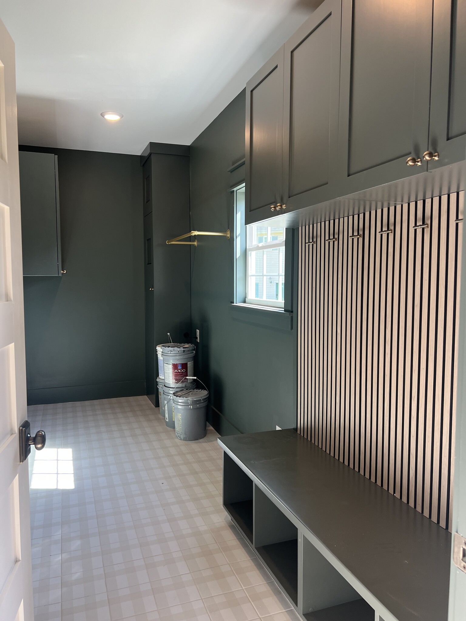 Mudroom/laundry - 1250 S Madison Ave