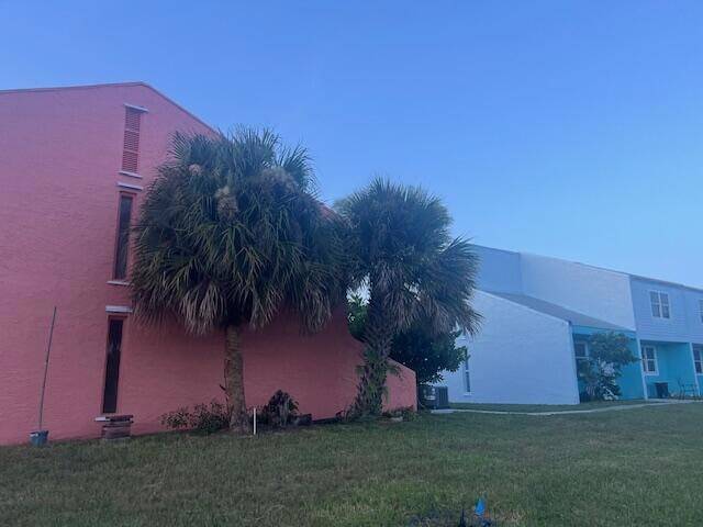 Building Photo - 1000 Shorewinds Dr