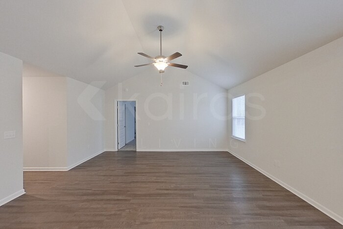 Building Photo - 114 Western Red Cedar Dr