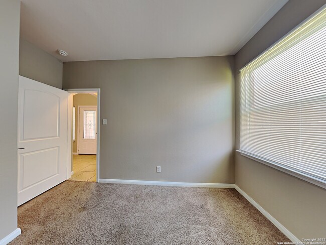 Building Photo - 7715 Watersedge Cove